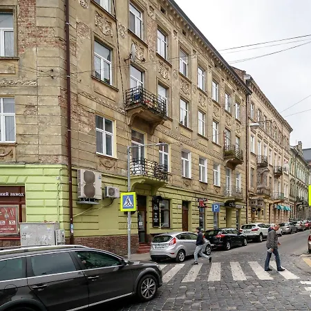 Golden Violin ! S Apartment *