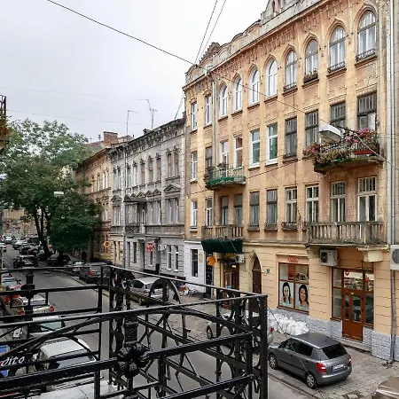 Apartment Golden Violin ! S