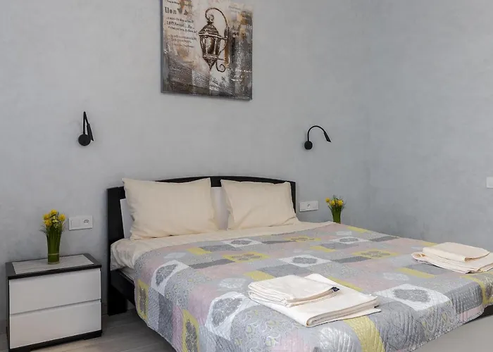 Golden Violin ! S Apartamento